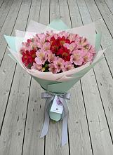 Букет цветов из:  Альстромерии в Головково