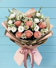 Букет цветов из:  Розы, Альстромерии и Лизиантусы в Головково