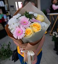 Букет цветов из:  Герберы, Розы и Хризантемы в Головково