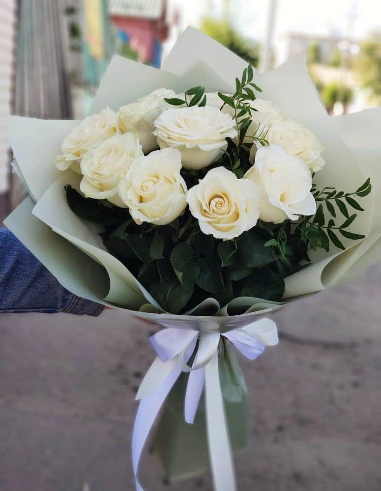 Букет Белые розы Проуд в Головково
