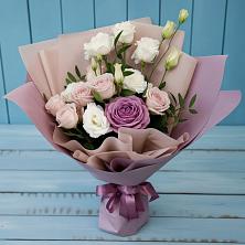 Букет цветов из:  Розы и Лизиантусы в Головково