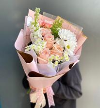 Букет цветов из:  Хризантемы и Розы в Головково