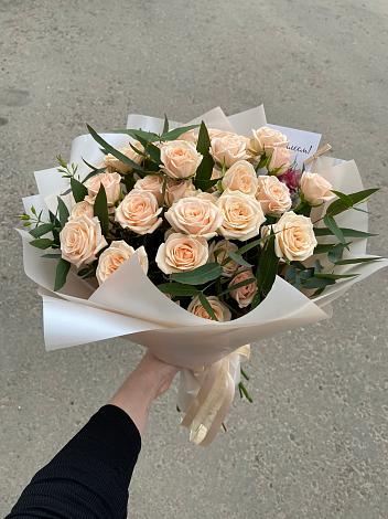 Букет Кремовые розы Латте в Головково