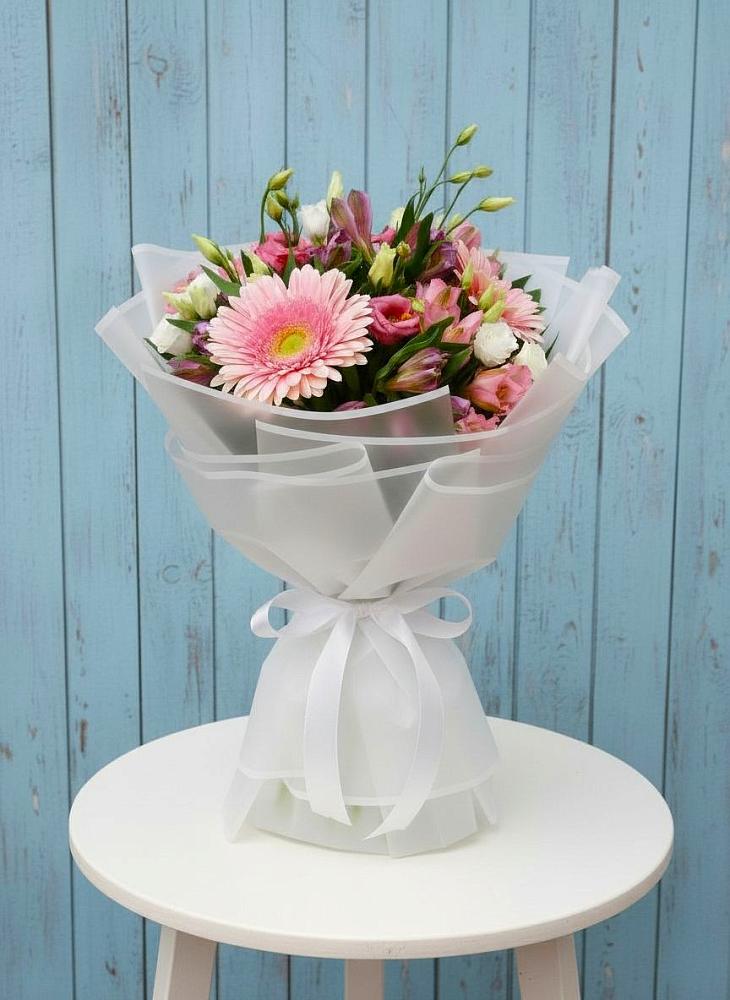 Букет цветов из: Герберы, Альстромерии и Лизиантусы в Головково