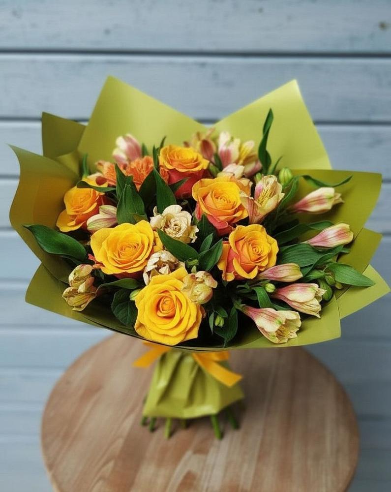 Букет цветов из: Альстромерии и Розы в Головково