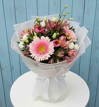 Букет цветов из:  Герберы, Альстромерии и Лизиантусы в Головково