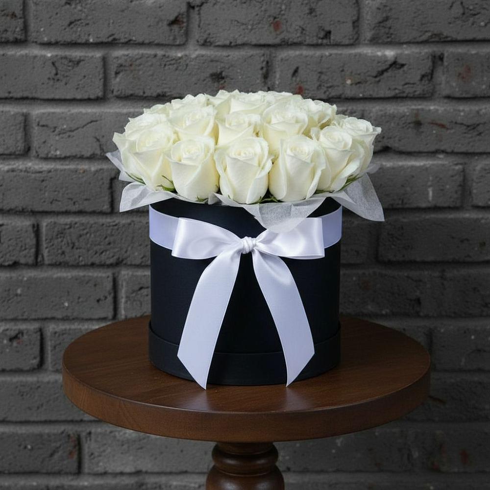 Цветочная композиция из Розы в шляпной коробке в Головково