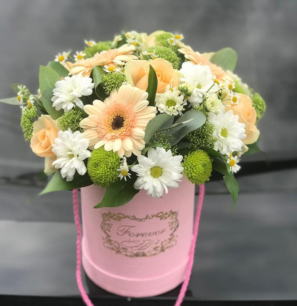 Цветочная композиция из Розы, Герберы и Хризантемы в шляпной коробке в Головково