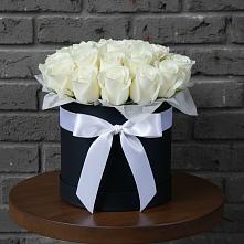 Цветочная композиция из Розы в шляпной коробке в Головково