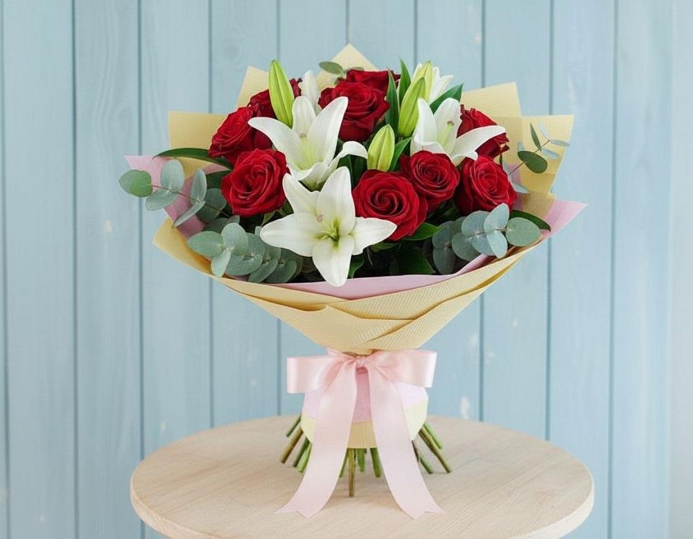 Букет цветов из: Лилии и Розы в Головково